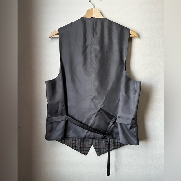 Brooks Brothers - Madison Waistcoat / Vest - Picture 3 of 7